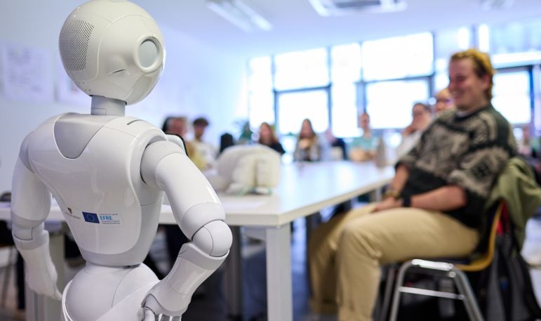 SCIDEA Lab Robotik Pepper 2